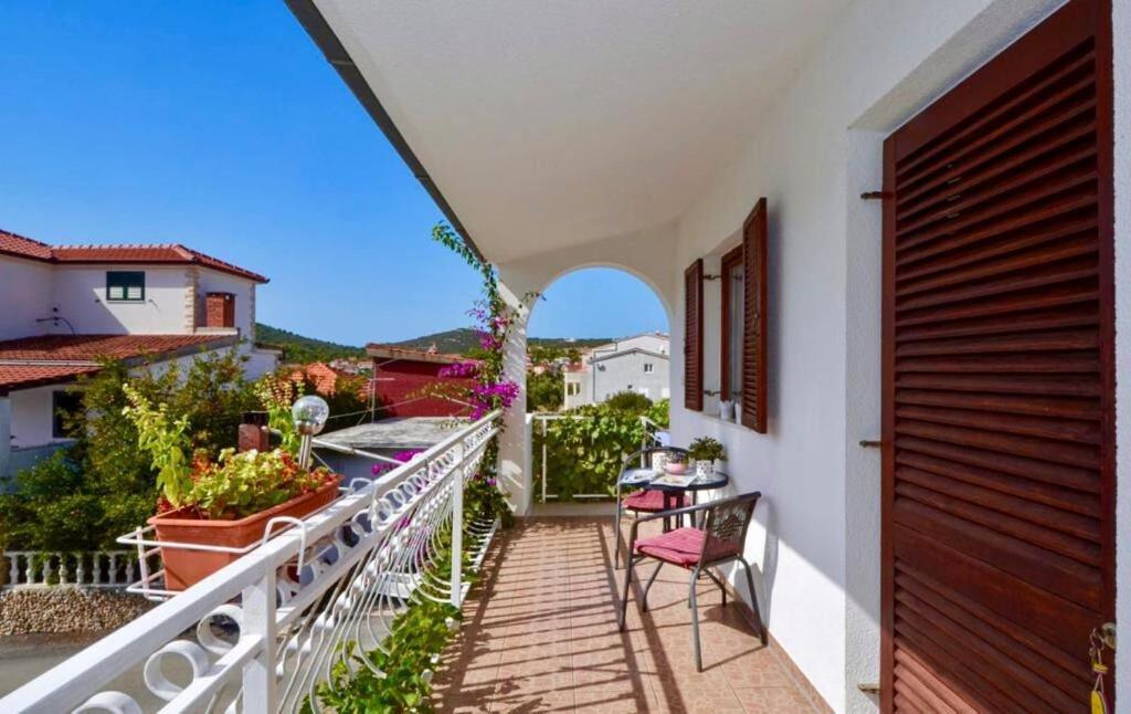 Apartments Paz Vinišće Екстериор снимка