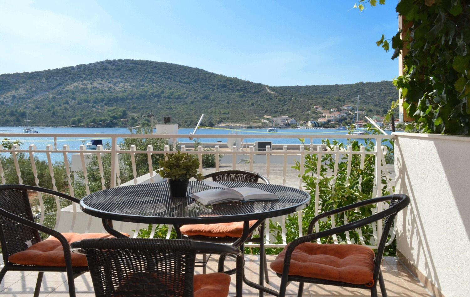 Apartments Paz Vinišće Екстериор снимка