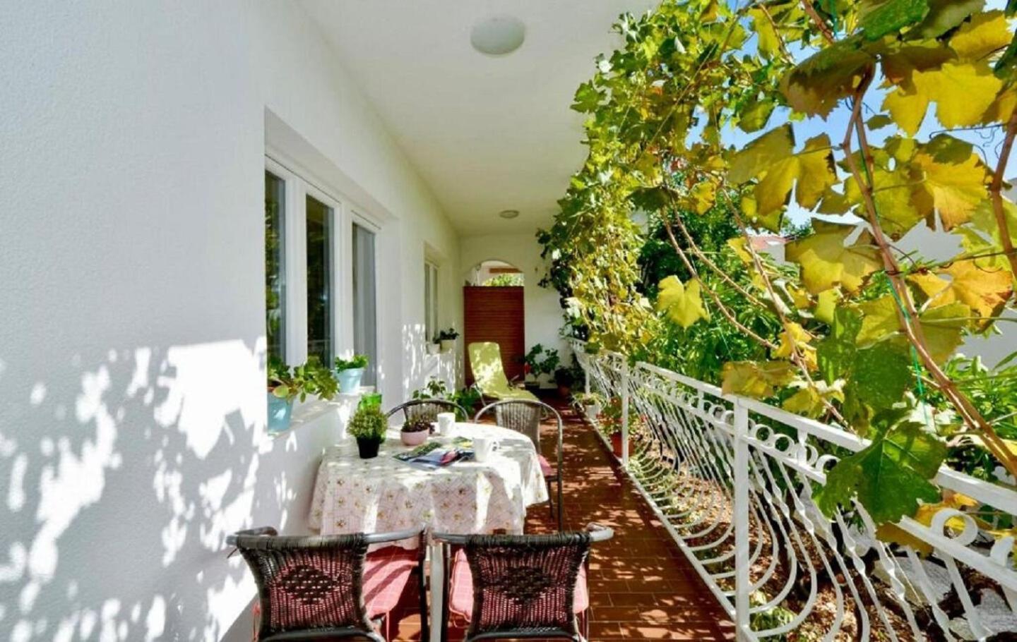 Apartments Paz Vinišće Екстериор снимка